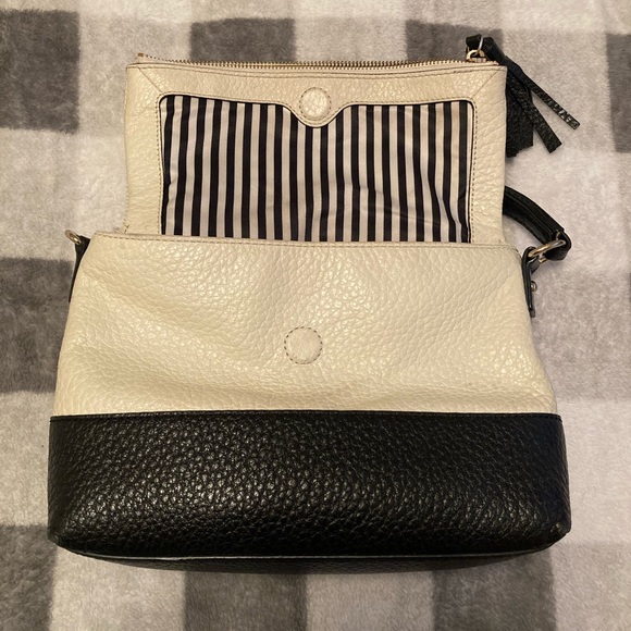 Kate Spade Black & Cream Leather Crossbody Purse - Picture 4 of 7